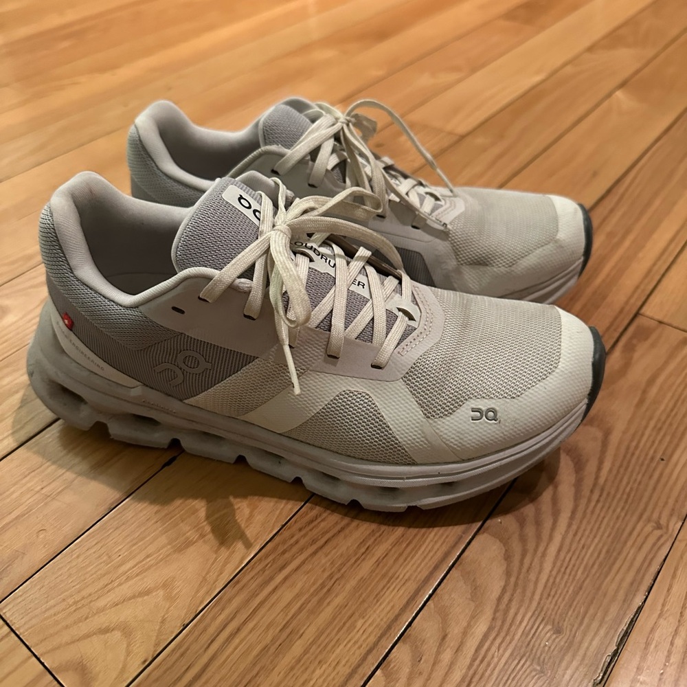 On Running Sneakers in Light Gray and White